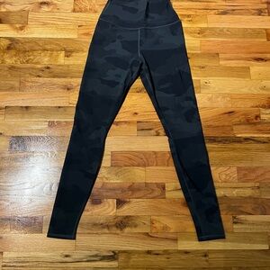 ALO Yoga | High-Waist Camo Vapor Legging